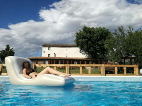Casale Viozzi - Casa Vacanze con piscina nelle Marche
